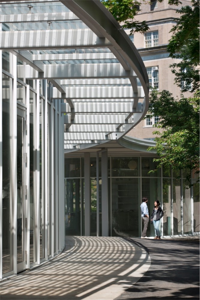 Brooklyn Botanic Garden Visitor Center Opens to the Public