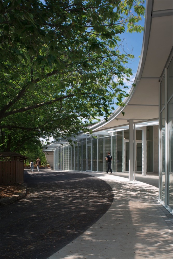 Brooklyn Botanic Garden Visitor Center Opens to the Public
