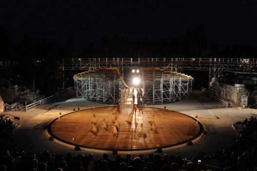 Greek Stage / OMA (3)