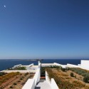 The Edge Summer Houses / React Architects The Edge Summer Houses / React Architects © Elias Chandelis