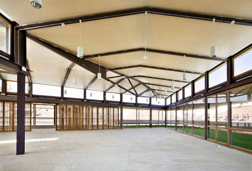 Escuelas Pias de San Anton / Estudio Gonzalo Moure