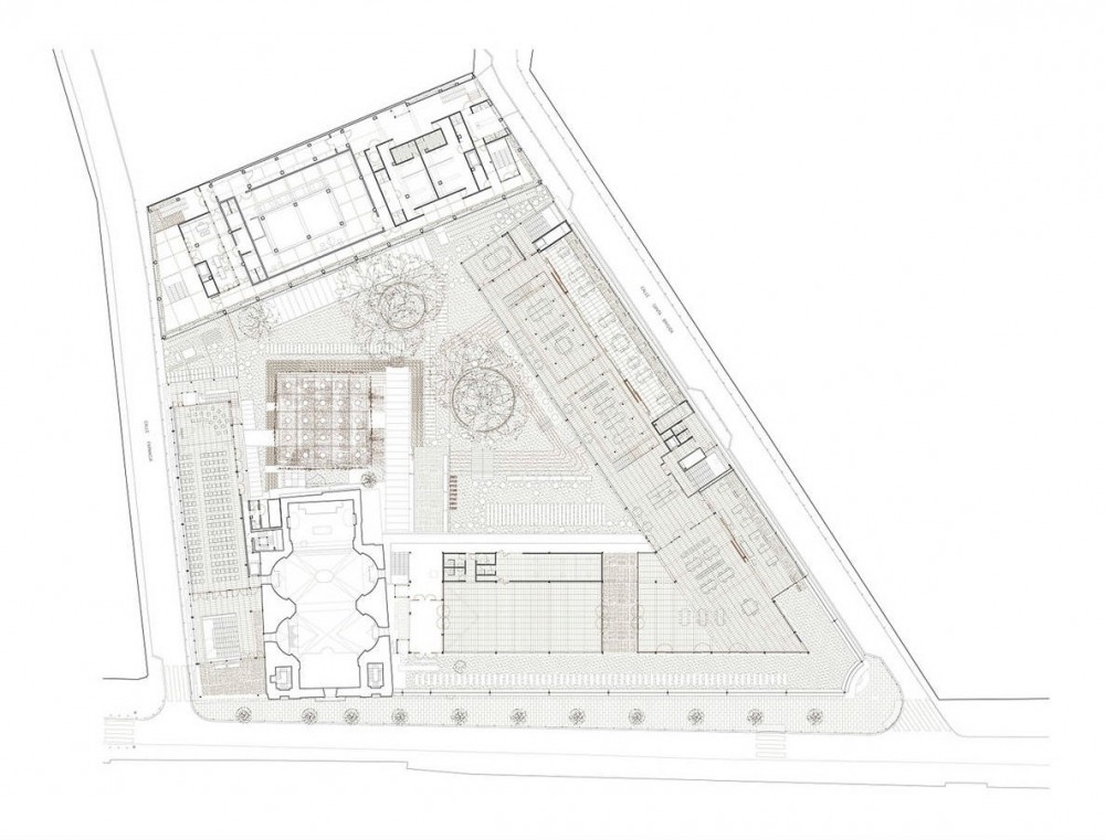 Escuelas Pias de San Anton / Estudio Gonzalo Moure