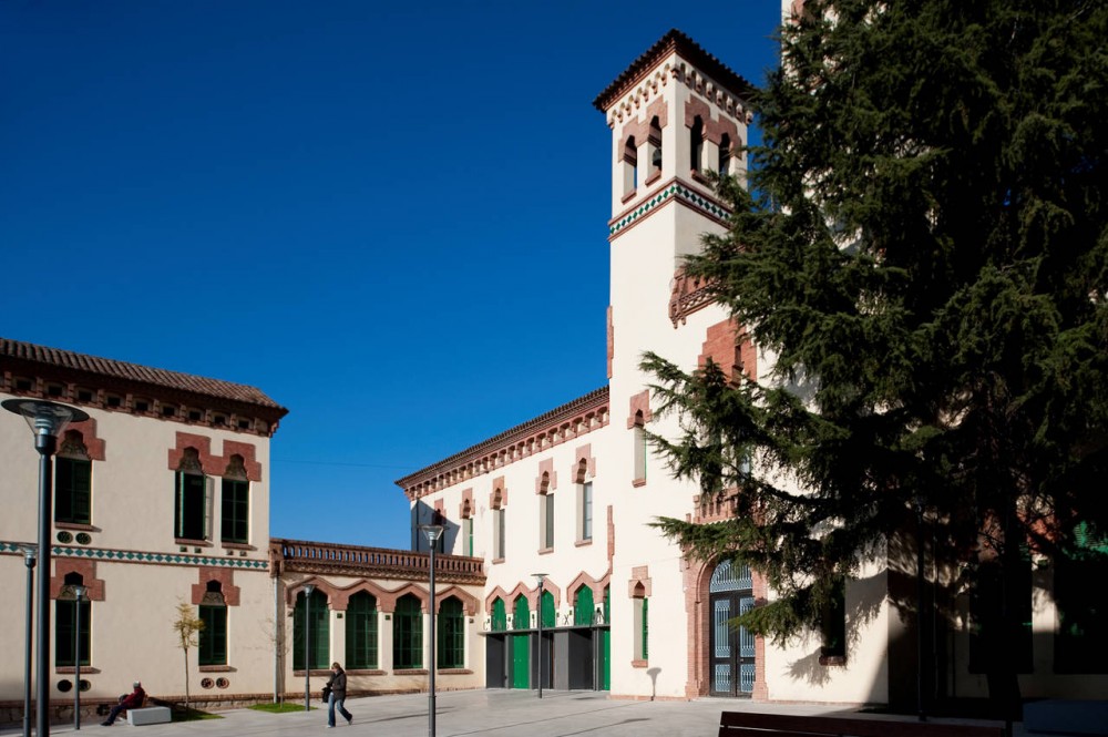 Hospital-Asilo of Granollers / Pinearq