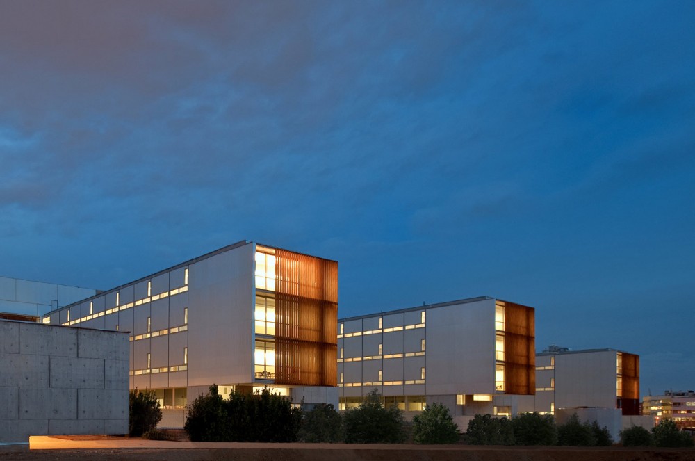 Hospital of Sant Joan Despi Doctor Moises Broggi / Brullet-De Luna Arquitectes + Pinearq