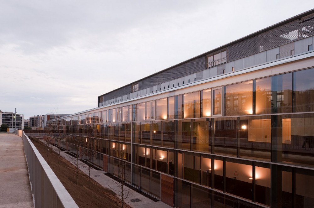 Hospital of Sant Joan Despi Doctor Moises Broggi / Brullet-De Luna Arquitectes + Pinearq