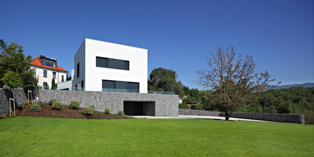 Jelenovac Residence / DVA Arhitekta
