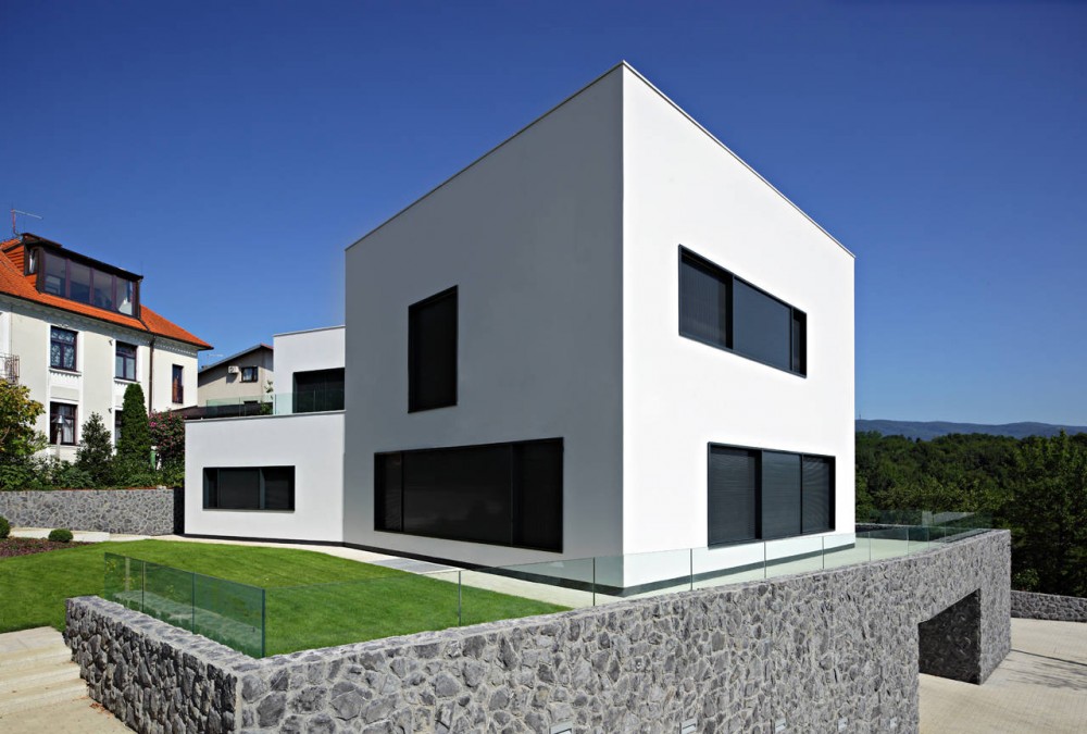 Jelenovac Residence / DVA Arhitekta