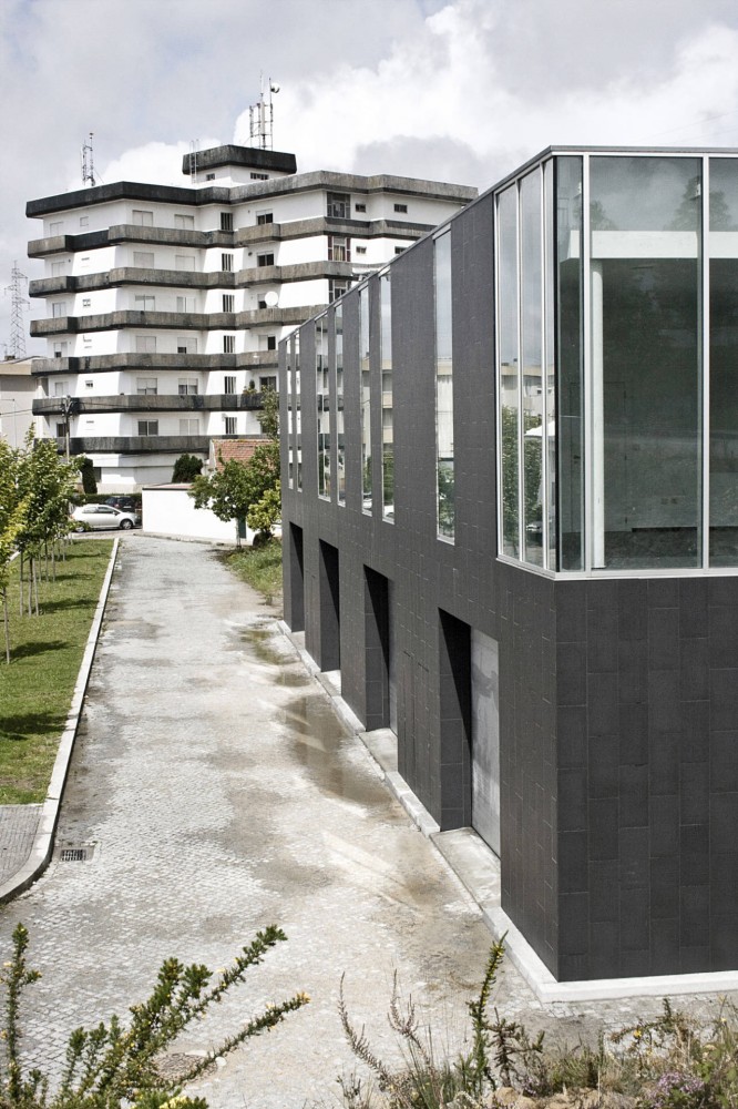 Maia Commercial Gallery / 100 Planos Arquitectura