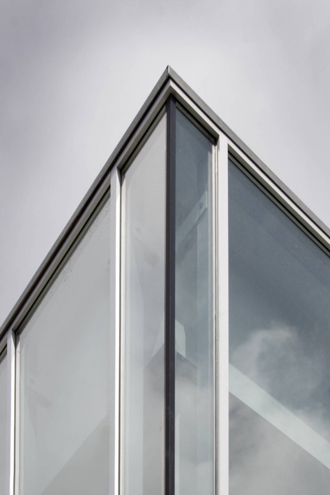 Maia Commercial Gallery / 100 Planos Arquitectura