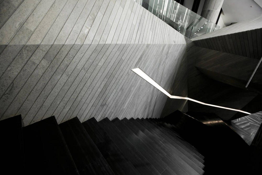 Chongqing Mountain & City Sales Office / One Plus Partnership