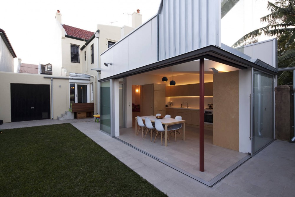House 6 / Welsh & Major