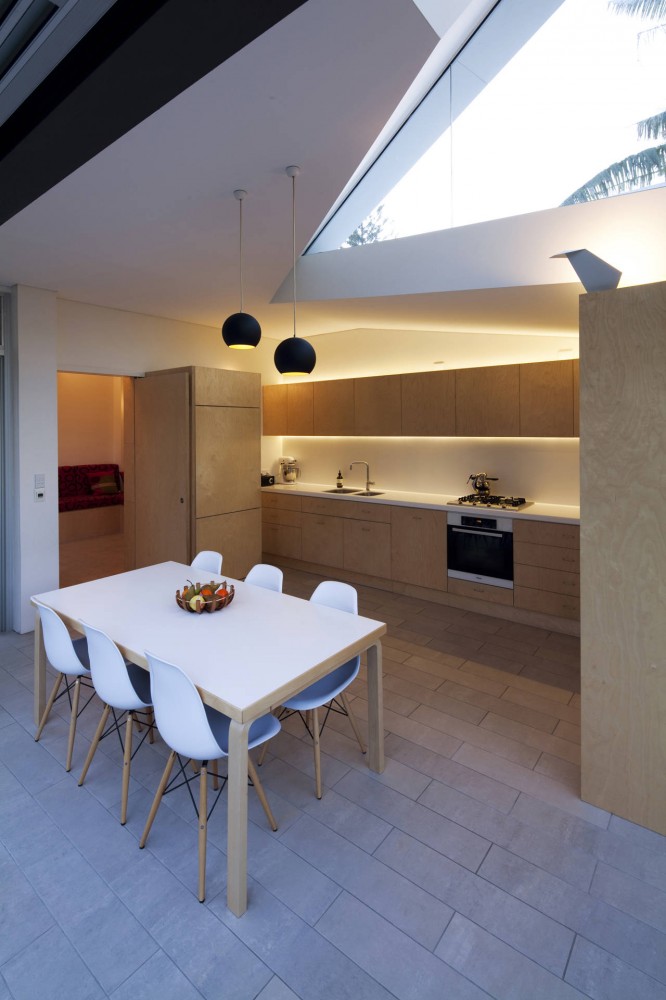 House 6 / Welsh & Major