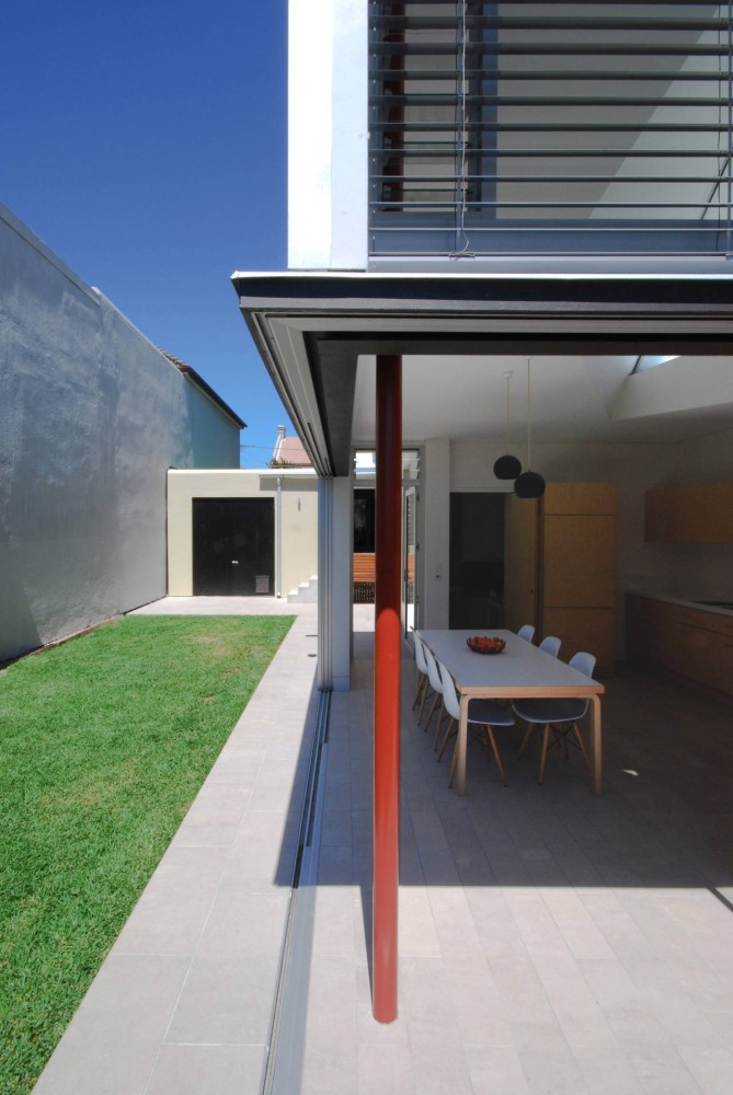 House 6 / Welsh & Major