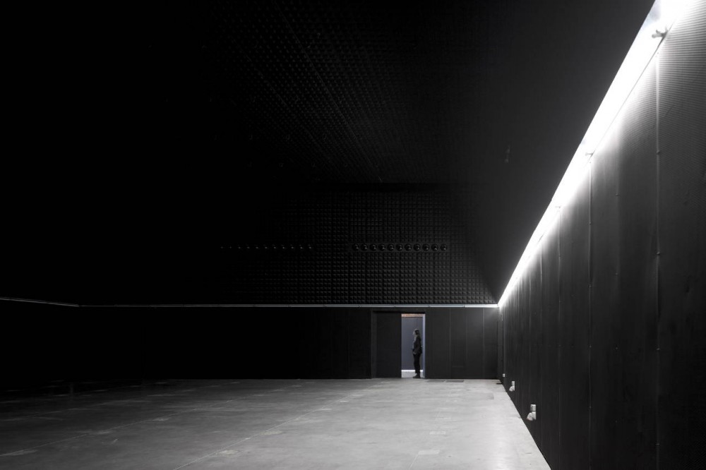 Cinema Center in Matadero de Legazpi / ch+qs arquitectos