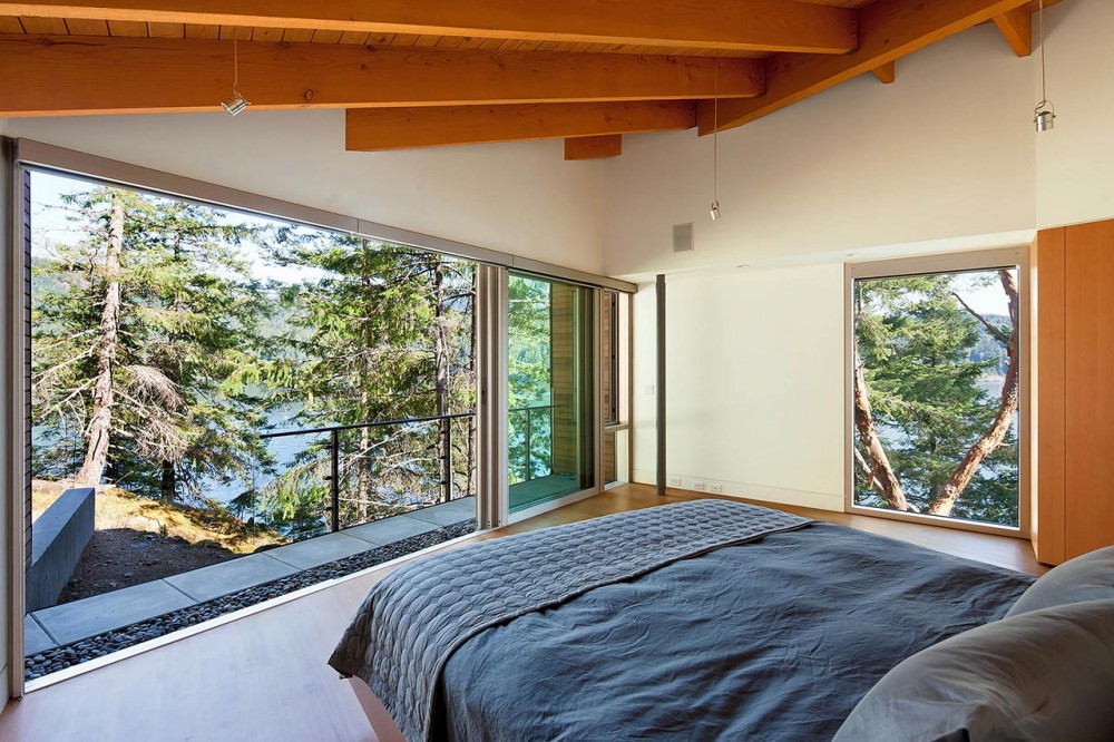 Gambier Island Retreat / BattersbyHowat Architects