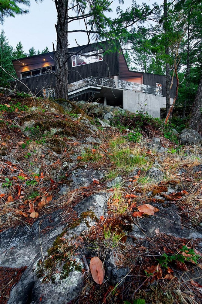 Gambier Island Retreat / BattersbyHowat Architects