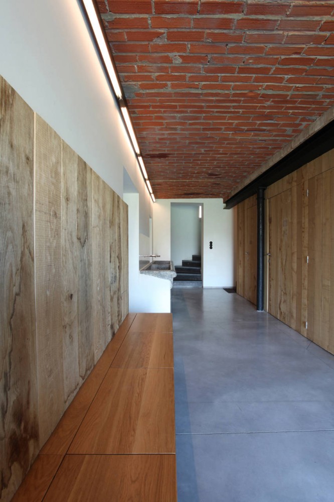 House DM / Lensass Architects