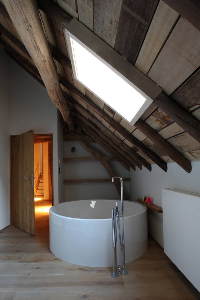House DM / Lensass Architects