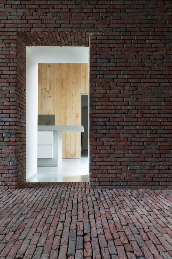 House DM / Lensass Architects
