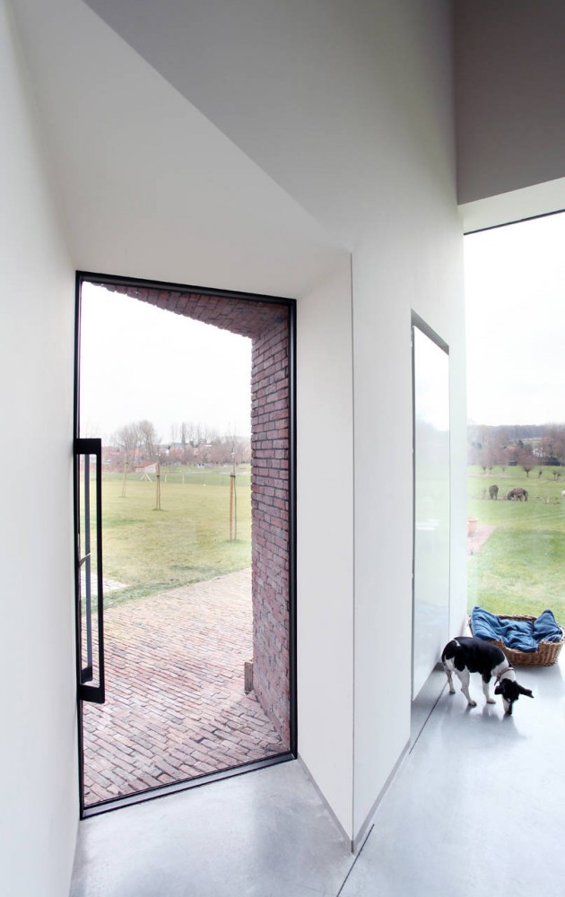 House DM / Lensass Architects