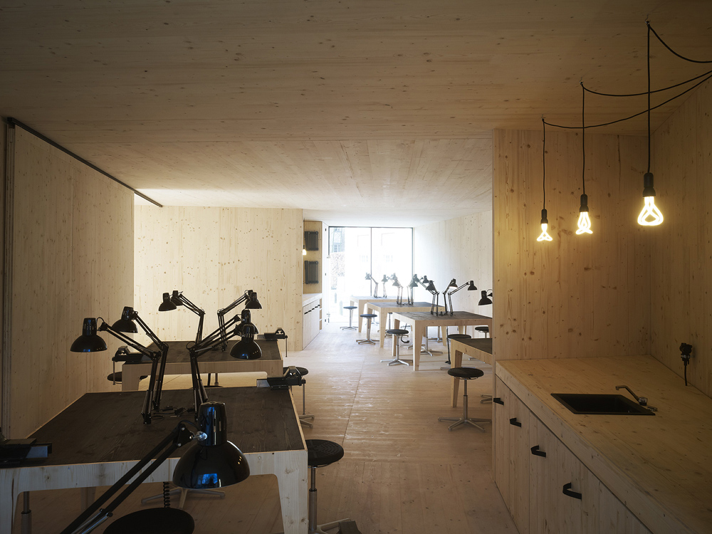 Golden Workshop / Modulorbeat Ambitious Urbanists & Planners