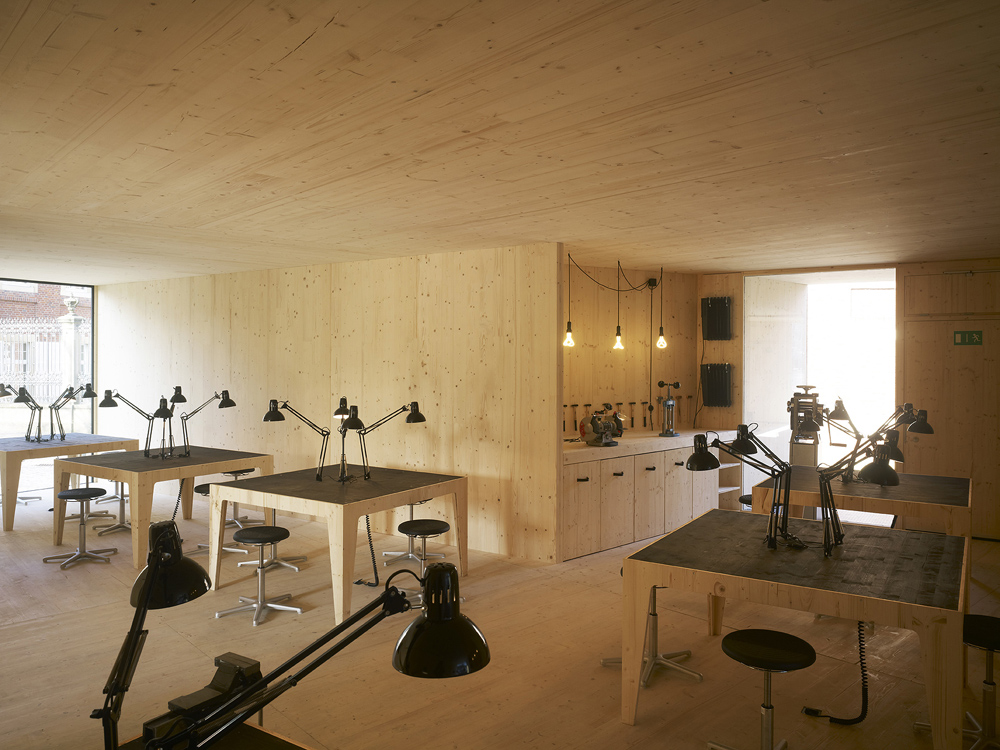 Golden Workshop / Modulorbeat Ambitious Urbanists & Planners