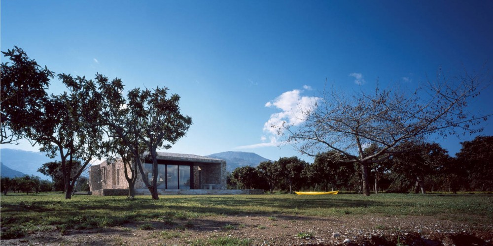 Rodia Stone House / Nikos Smyrlis Architect