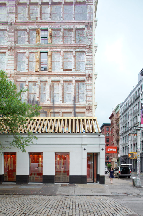 Camper’s House of Shoes / Shigeru Ban Architects + Dean Maltz Architect