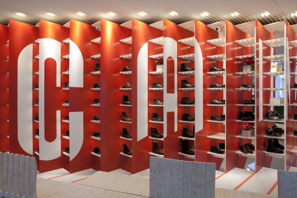 Camper’s House of Shoes / Shigeru Ban Architects + Dean Maltz Architect