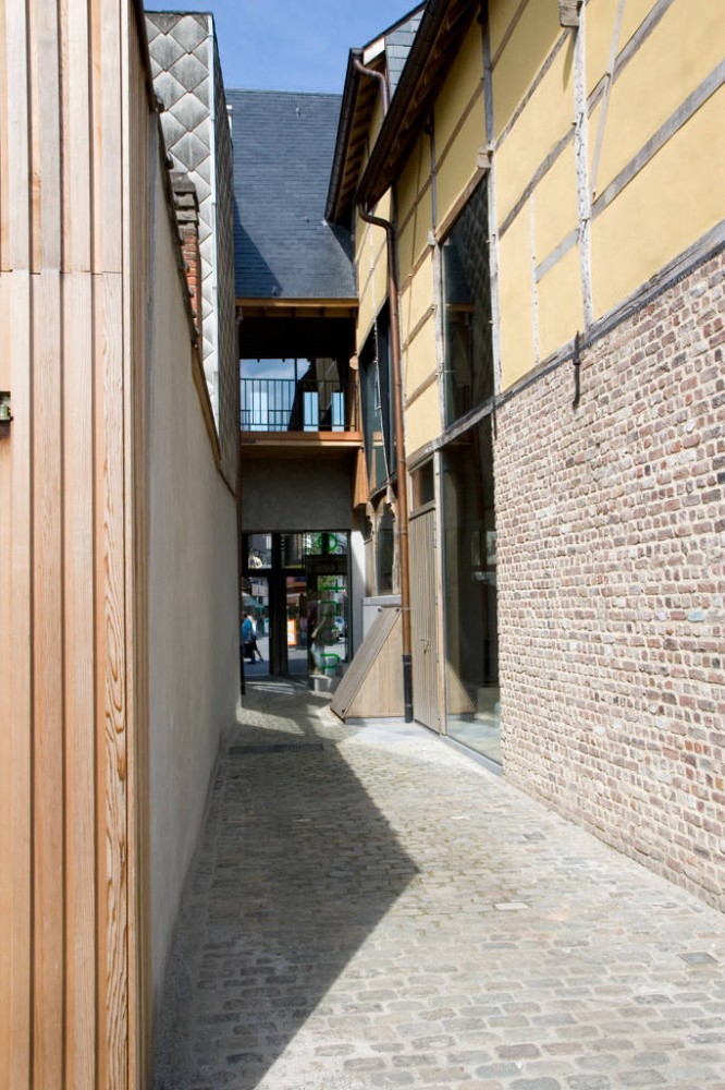 Sint-Martinus / Lensass Architects