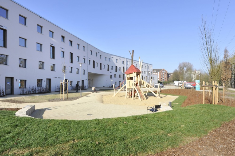 Passive House Plus / Onix & Kunst + Herbert