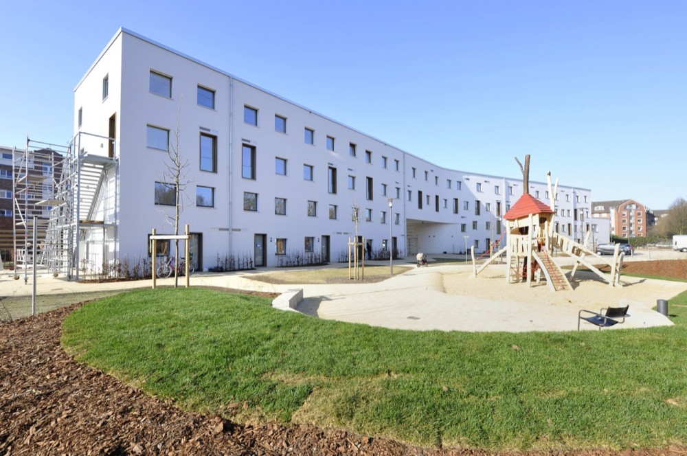 Passive House Plus / Onix & Kunst + Herbert