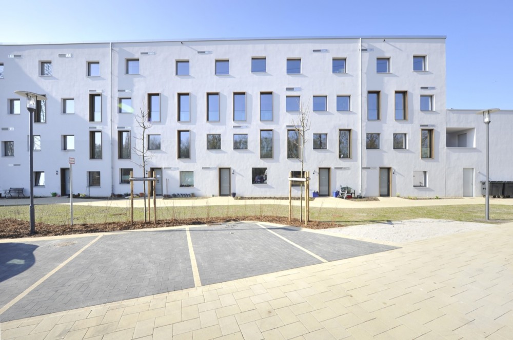 Passive House Plus / Onix & Kunst + Herbert