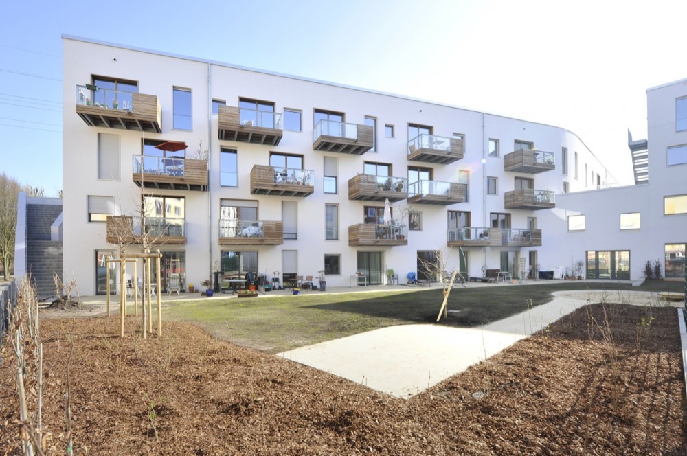 Passive House Plus / Onix & Kunst + Herbert