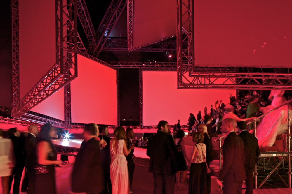 Kanye West’s seven-screen pavilion / OMA