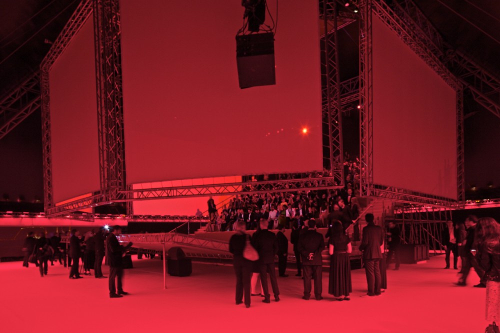 Kanye West’s seven-screen pavilion / OMA