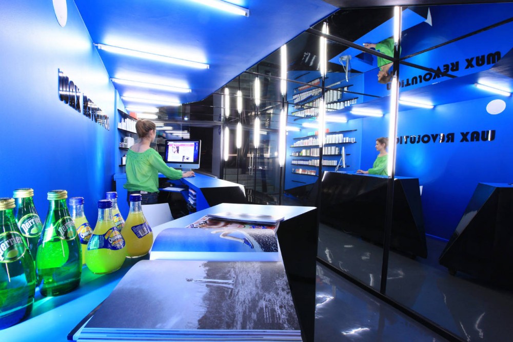 Wax Revolution Polanco / ROW Studio