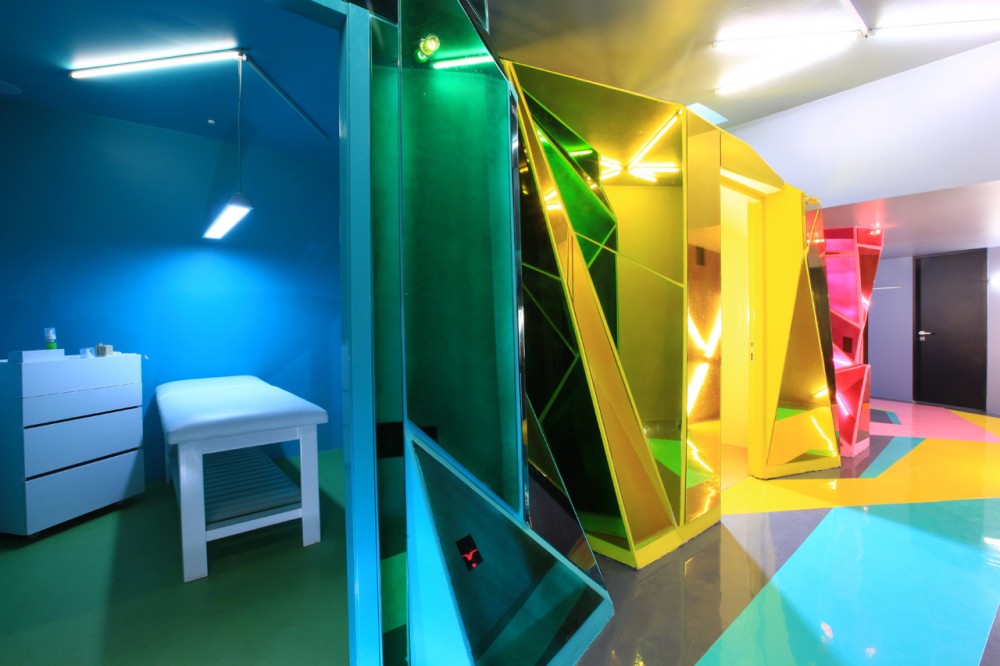 Wax Revolution Polanco / ROW Studio