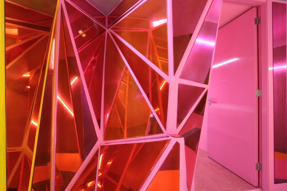 Wax Revolution Polanco / ROW Studio