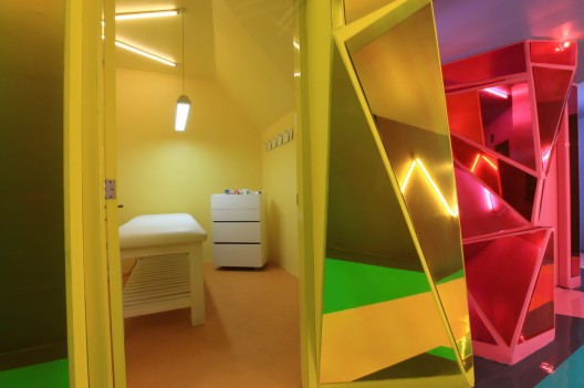 Wax Revolution Polanco / ROW Studio