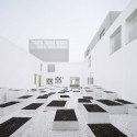 Youth Center of Qingpu / Atelier Deshaus