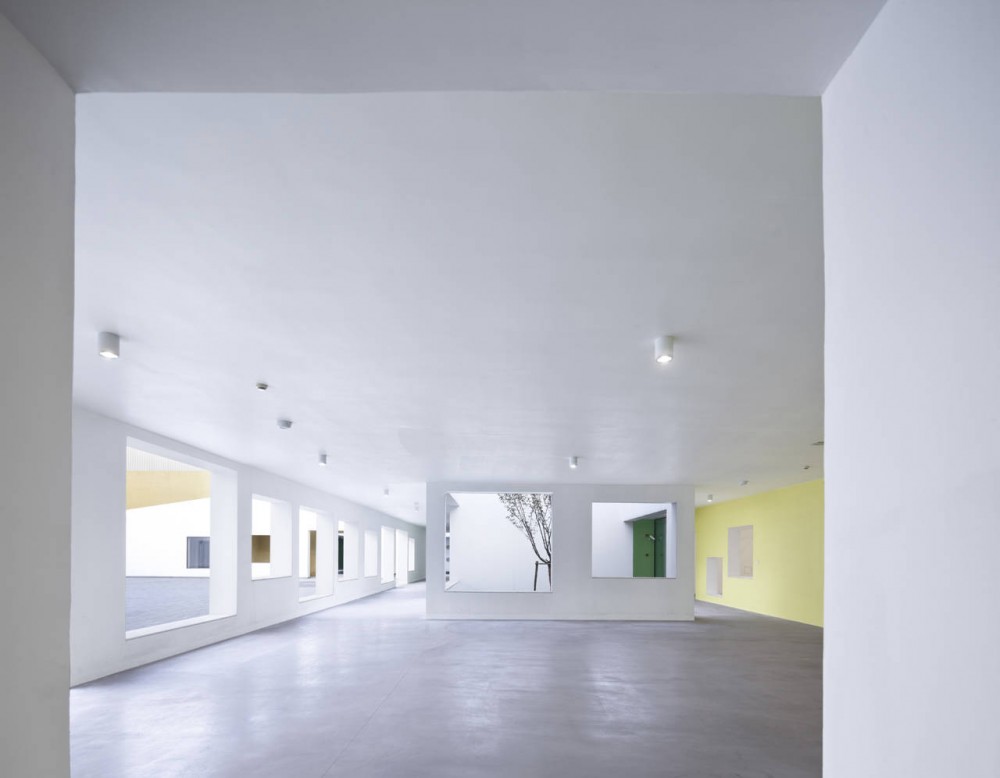 Youth Center of Qingpu / Atelier Deshaus