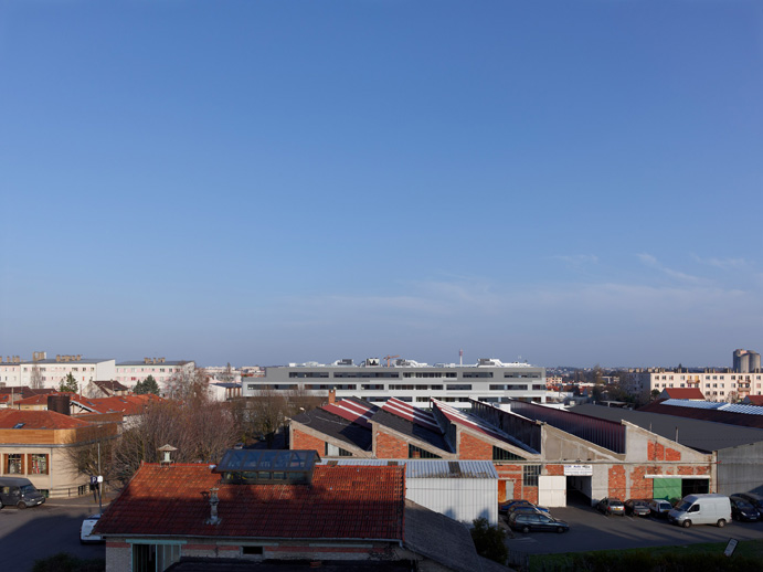 Private Clinic in Champigny / Atelier Zündel & Cristea