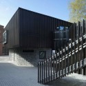Stillpoint Clinic And Dojo / Piers Taylor, Mitchell Taylor Workshop Stillpoint Clinic And Dojo / Piers Taylor, Mitchell Taylor Workshop © Peter Cook