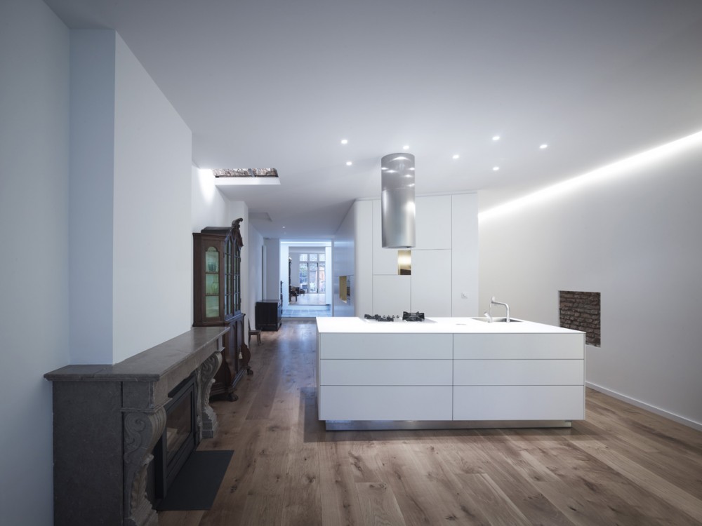 House Nieuwegracht / Rocha Tombal Architects