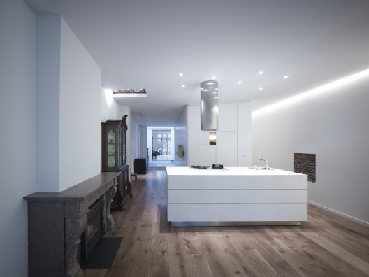 House Nieuwegracht / Ana Rocha Architects