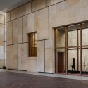 The Barnes Foundation Building / Tod Williams + Billie Tsien (34) The Barnes Foundation Building / Tod Williams + Billie Tsien (34) View of Collection Gallery and Gallery Garden from Light Court. The Barnes Foundation, Philadelphia. © 2012 Tom Crane
