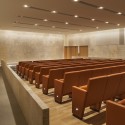 The Barnes Foundation Building / Tod Williams + Billie Tsien (32) The Barnes Foundation Building / Tod Williams + Billie Tsien (32) View of the Auditorium. The Barnes Foundation, Philadelphia. © 2012 Tom Crane