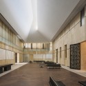 The Barnes Foundation Building / Tod Williams + Billie Tsien (29) The Barnes Foundation Building / Tod Williams + Billie Tsien (29) View of the Light Court, looking east. The Barnes Foundation, Philadelphia. © 2012 Tom Crane