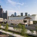 The Barnes Foundation Building / Tod Williams + Billie Tsien (22) The Barnes Foundation Building / Tod Williams + Billie Tsien (22) Looking south east. The Barnes Foundation Philadelphia. © 2012 Tom Crane